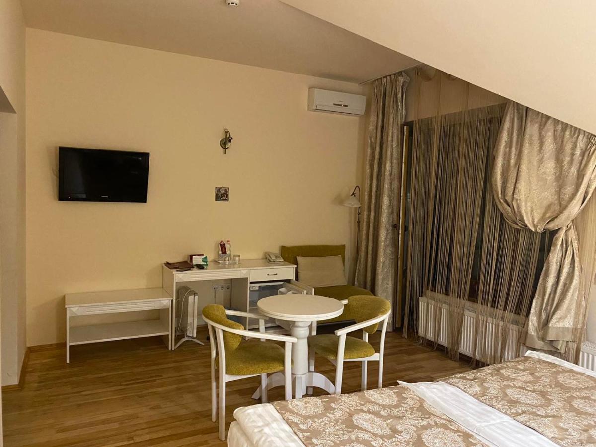 Fontush Boutique Hotel Ivano-Frankivsk Eksteriør bilde